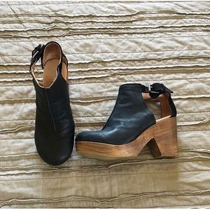 Free People Amber Orchard clog. Size 39